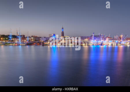 Hamburg, Deutschland, Europa, Stadt, Städte, Gro? Stadt, Gro? Städte, Abend, Abend, Abenddämmerung, Abendlicht, Hamburger, Hafen, Elbe, leuchtet, ich Stockfoto