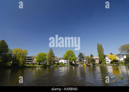 Villen in der Rondeelteich in Winterhude, Hamburg, Deutschland, Europa, Villen bin Rondeelteich in Winterhude, Deutschland, Europa Stockfoto