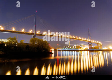 Deutschland, Hamburg, Stadt, Städte, Nacht, Nacht, Abend, Abend, beleuchtete, leuchtet, Brücke, Brücken, K? Hlbrandbr? Cke K? Hlbrand, Hamburger Stockfoto