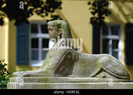 Historische Sphinx-Figur vor dem Bergedorfer Rathaus in Bergdorf, Hamburg, Deutschland, Europa, Historische Sphinx-Figur Vor Dem Bergedorfer Stockfoto