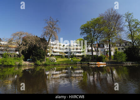 Villen in der Rondeelteich in Winterhude, Hamburg, Deutschland, Europa, Villen bin Rondeelteich in Winterhude, Deutschland, Europa Stockfoto