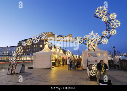 Christmas fair Winterzauber am Jungfernstieg in Hamburg, Deutschland, Europa, Weihnachtsmarkt Winterzauber Auf Dem Jungfernstieg in Hamburg, Balticborg Stockfoto