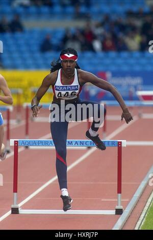 NATASHA DANVERS 400 Meter Hürden CITY OF MANCHESTER STADIUM MANCHESTER 15. Juni 2002 Stockfoto