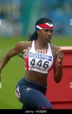 NATASHA DANVERS 400 Meter Hürden CITY OF MANCHESTER STADIUM MANCHESTER 15. Juni 2002 Stockfoto