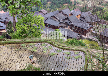 Jilun-Dong-Dorf, Guizhou Provinz, China - 9. April 2010: ein Bauerndorf in der Nähe von Zhaoxing, Tag, Frühling Südwest-China. Stockfoto