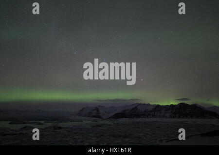 Aurora Borealis oder nördlichen leuchtet über der Jökulsarlon, Island Stockfoto