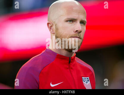 24. März 2017: US-Mittelfeldspieler Michael Bradley (4) erwärmt sich vor dem FIFA WM-Qualifikation-Spiel zwischen den USA und Honduras Avaya-Stadion in San Jose, Kalifornien. Der USA besiegt Honduras 6-0. Damon Tarver/Cal-Sport-Medien Stockfoto