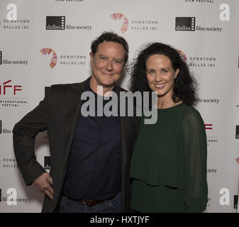 Dallas, Texas, USA. 30. März 2017. JUDGE REINHOLD und Frau AMY REINHOLD besucht Dallas International Film Festival Credit: Hoss Mcbain/ZUMA Draht/Alamy Live News Stockfoto