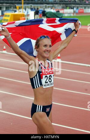 PAULA RADCLIFFE mit Flagge MARATHON WORLD ATHLETICS Olympiastadion HELSINKI Finnland 14. August 2005 Stockfoto