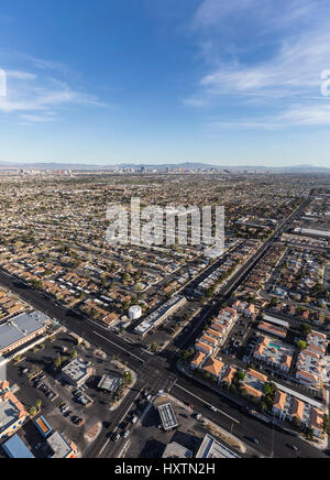Las Vegas, Nevada, USA - 13. März 2017: Luftaufnahme des Las Vegas Straßen im südlichen Nevada. Stockfoto