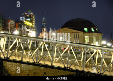 Der Alte Elbtunnel und Michel in Hamburg, Deutschland, Europa, Der Alte Elbtunnel Und Michel in Hamburg, Deutschland, Europa Stockfoto