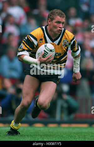 ST JOHN ELLIS CASTLEFORD RLFC 22. Mai 1994 Stockfoto