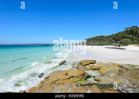 Hyams Beach ist eine spektakuläre Strecke von Jervis Bay mit feinem weißen Sand, New-South.Wales, NSW, Australien Stockfoto