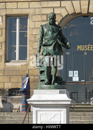 Musée National de Ceramique, National Museum of Ceramics, Bernard Palissy Statue, Sevres, Hauts-de-Seine, Paris, Frankreich Stockfoto