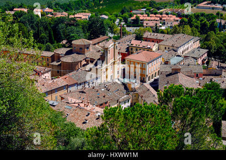Italien-Emilia Romagna Brisighella (RA): Elevated View of Collegiate Kirche von San Michele Arcangelo Stockfoto