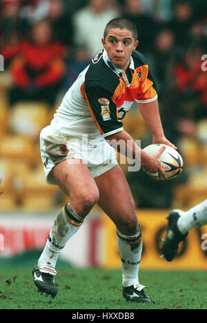 PAUL DEACON BRADFORD Stiere RLFC BRADFORD VALLY PARADE 9. Februar 2002 Stockfoto