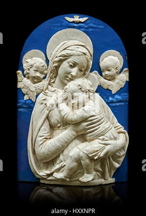 Emaillierte Terrakotta Relief Panel von der Madonna mit Kind von Luca della Robbia, Florenz 1399-1482).  Inv-Campana 32, dem Louvre, Paris. Stockfoto