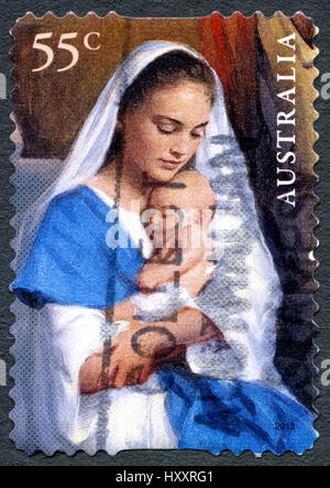 Australien - ca. 2013: Eine gebrauchte Briefmarke aus Australien, Darstellung eine festliche Darstellung der Maria mit dem Jesuskind, feiert Weihnachten i Stockfoto