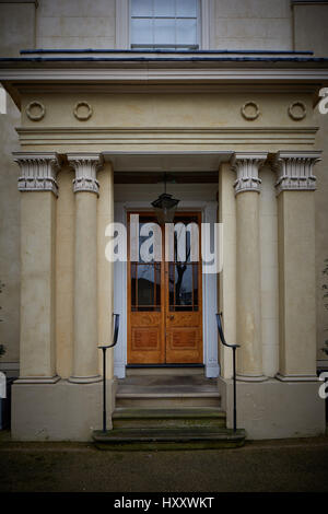 Äußere Tür Elizabeth Gaskell Haus Grad II * aufgeführt neoklassizistische Villa jetzt Museum 84 Plymouth Grove, Manchester, England, UK Stockfoto