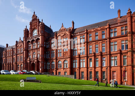 Grad II aufgeführten Peel Park Campus, Peel Gebäude ursprünglich für Salford Royal Technical Institute, von dem Architekten Henry Lord Salford Universität manche Stockfoto