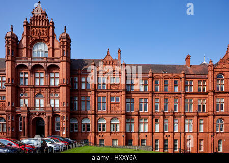 Grad II aufgeführten Peel Park Campus, Peel Gebäude ursprünglich für Salford Royal Technical Institute, von dem Architekten Henry Lord Salford Universität manche Stockfoto