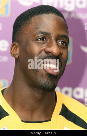 DWAIN CHAMBERS CASTLEFORD TIGERS RLFC Dschungel Stadion CASTLEFORD ENGLAND 31. März 2008 Stockfoto