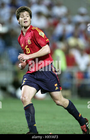 XABI ALONSO Spanien & REAL SOCIEDAD FARO-Loulé ALGARVE PORTUGAL 12. Juni 2004 Stockfoto