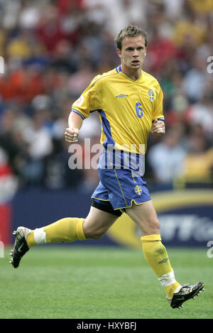 TOBIAS LINDEROTH Schweden & EVERTON FC DRAGAO Stadion PORTO PORTUGAL 18. Juni 2004 Stockfoto