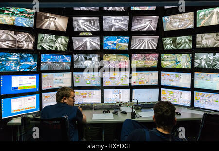 SAINT - PETERSBURG, Russland - 8. August 2014: Kontrollraum des großen russischen Layouts Attraktion. Ist die größte Layouts in Russland und in der zweiten großen Stockfoto