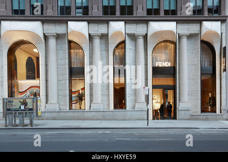 Fendi-Luxus-Shop in der Madison Avenue in New York. Fendi ist eine italienische Modehaus in Rom im Jahre 1925 gegründet. Stockfoto