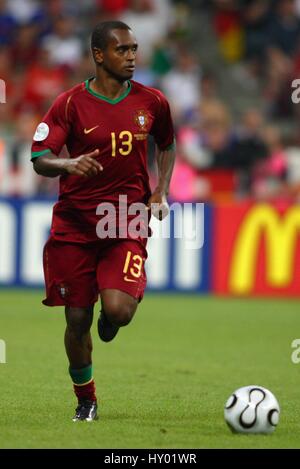 LUIS MIGUEL PORTUGAL & VALENCIA ALLIANZ ARENA München 5. Juli 2006 Stockfoto