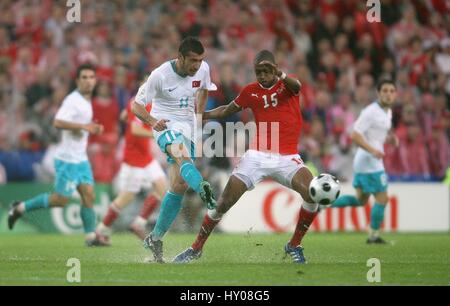 TUMER METIN & GELSON FERNANDES Schweiz V Türkei St. JAKOB-PARK BASEL Schweiz 11. Juni 2008 Stockfoto