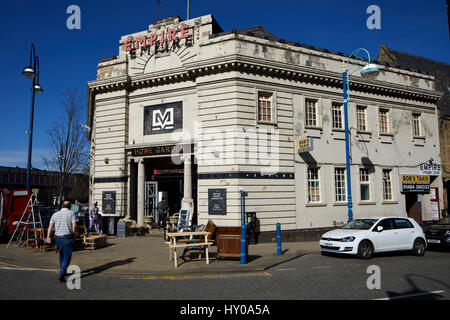 Empire-secondhand-Shop Huddersfield Town centre eine große Marktstadt metropolitan Borough Kirklees, tWest Yorkshire, England. VEREINIGTES KÖNIGREICH. Stockfoto