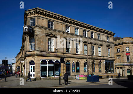 führt zum Bahnhof, Northumberland Street, Huddersfield Town centre eine große Marktstadt metropolitan Borough Kirklees, West Yorkshire Stockfoto