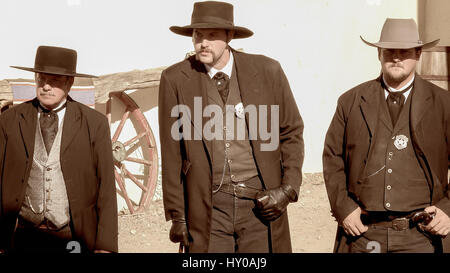 Revolverhelden in den Straßen von der Westernstadt Tombstone, Arizona und Umgebung: Stockfoto