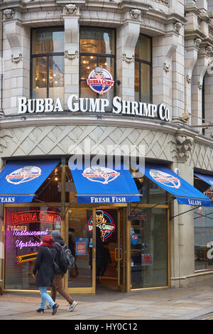 Gesamtansicht der Bubba Gump Shrimp Co. Restaurant in London Stockfoto