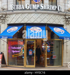 Gesamtansicht der Bubba Gump Shrimp Co. Restaurant in London Stockfoto