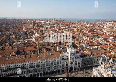 Venedig-Dächer Ansicht von oben aus der Campanile, Markusplatz, Venedig, Italien Europa Stockfoto