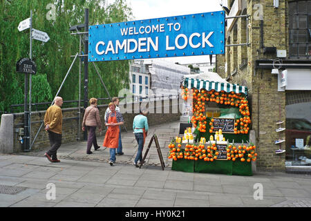 Willkommen bei Camden Lock Zeichen Camden market Camden Town London Stockfoto