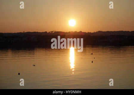 Sonnenuntergang in den Schären Town, Irland Stockfoto