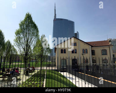 Stiftung Riccardo Catella, Unicredit Tower und vertikale Wald, Bibliothek der Bäume, neue Park in Mailand, Wolkenkratzer. 30. März 2017. Lombardei, Italien Stockfoto