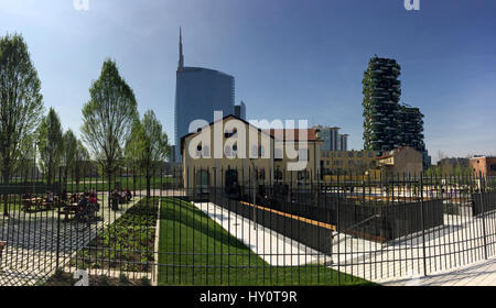 Stiftung Riccardo Catella, Unicredit Tower und vertikale Wald, Bibliothek der Bäume, neue Park in Mailand, Wolkenkratzer. 30. März 2017. Lombardei, Italien Stockfoto