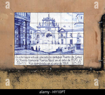 Azulejo in Form von bemalten Zinn-glasierte Keramik tilework.found auf Interieur und Exterieur der Kirchen, Paläste, Häuser, Schulen, Restaurants, Bars, Stationen. Stockfoto