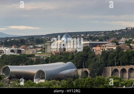 Die Stadt Tbilisi hat eine Bevölkerung von 1,5 Millionen Menschen Stockfoto