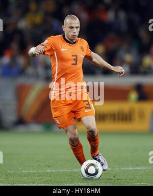 JOHN HEITINGA HOLLAND EVERTON FC HOLLAND & EVERTON FC GREEN POINT Stadion Kapstadt Südafrika 6. Juli 2010 Stockfoto