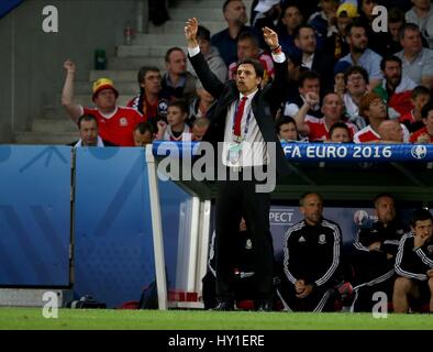 CHRIS COLEMAN WALES MANAGER STADE PIERRE-MAUROY LILLE Frankreich 1. Juli 2016 Stockfoto