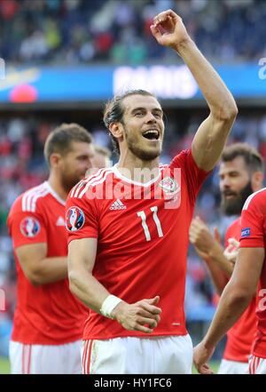 GARETH BALE feiert nach G WALES V Nordirland EURO PARC DES PRINCES PARIS Frankreich 25. Juni 2016 Stockfoto