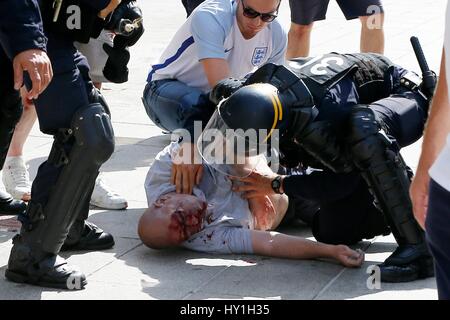 TROUBLE IN Straßen MARSEILLE Frankreich - Juni 11 MARSEILLE Frankreich 11. Juni 2016 Stockfoto