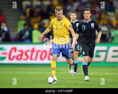 SEBASTIAN LARSSON SCOTT PARKER Schweden V ENGLAND Schweden V ENGLAND Olympiastadion Kiew UKRAINE 15. Juni 2012 Stockfoto