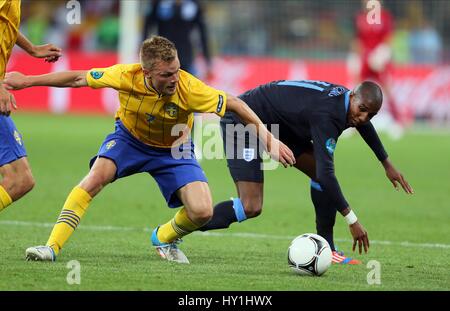 SEBASTIAN LARSSON ASHLEY junge Schweden V ENGLAND Schweden V ENGLAND Olympiastadion Kiew UKRAINE 15. Juni 2012 Stockfoto